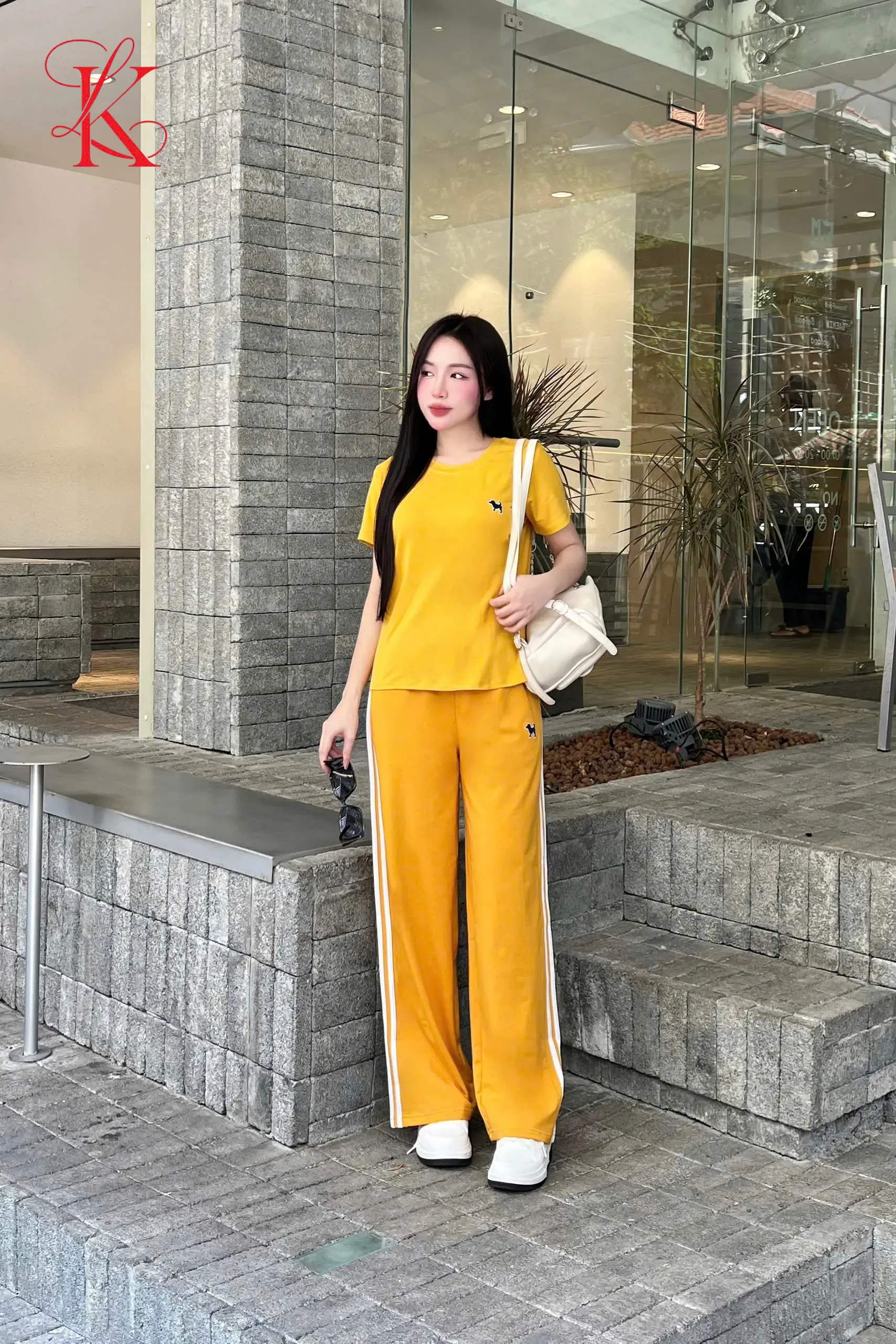 SET DÀI THỂ THAO ÁO RIP LỤA THÊU CÚN QUẦN DÀI ỐNG SUÔNG KHÁNH LA